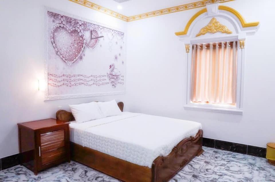 Little Saigon Hotel Chau Doc Exterior photo